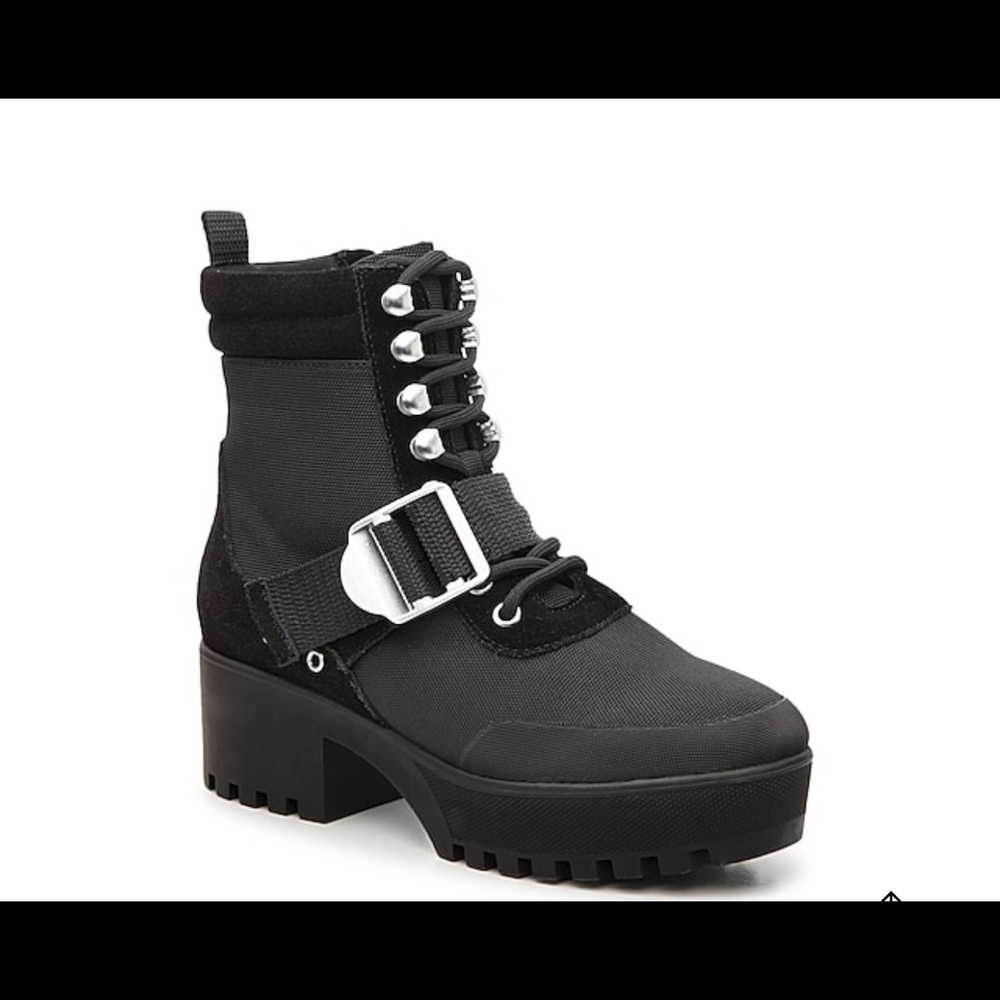 Combat boots